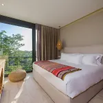 Beyond Amazing 3Bd 2Br/ Balcony